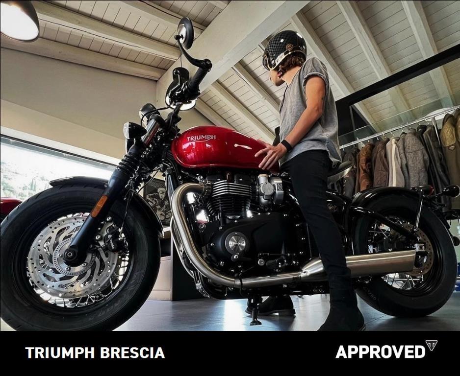 TRIUMPH Bonneville 1200 Bobber 