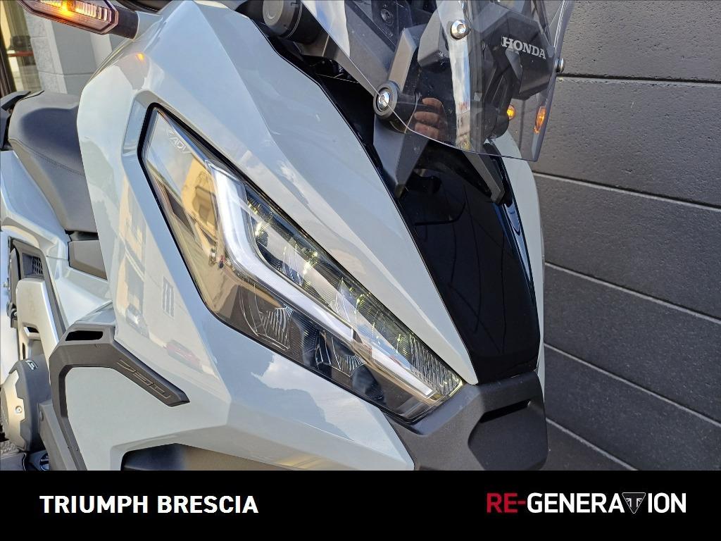 HONDA X-ADV 750 DCT Abs