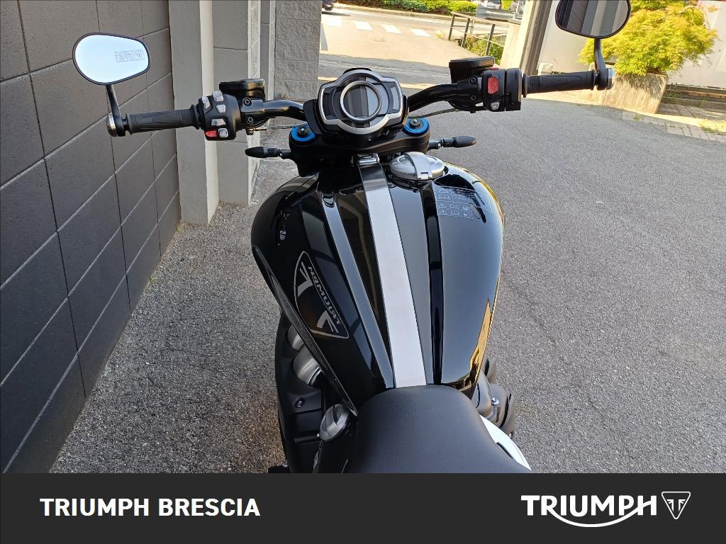 TRIUMPH Rocket III 2500 Storm R