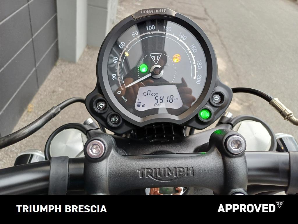 TRIUMPH Bonneville 1200 Bobber E5