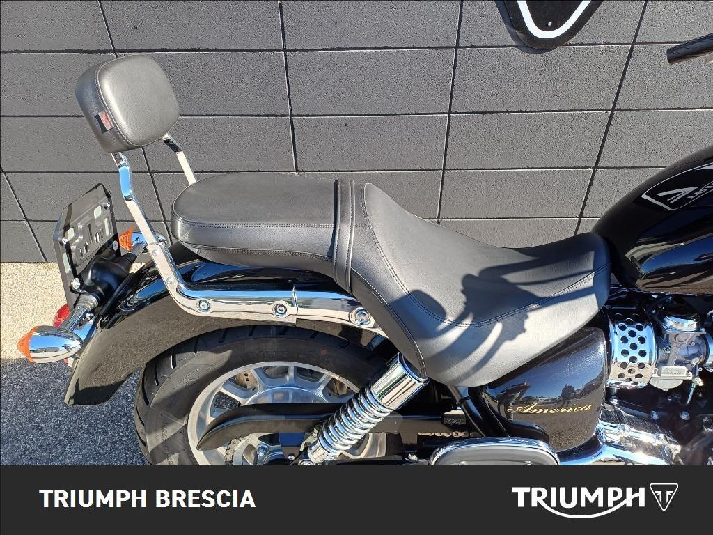 TRIUMPH America 865 