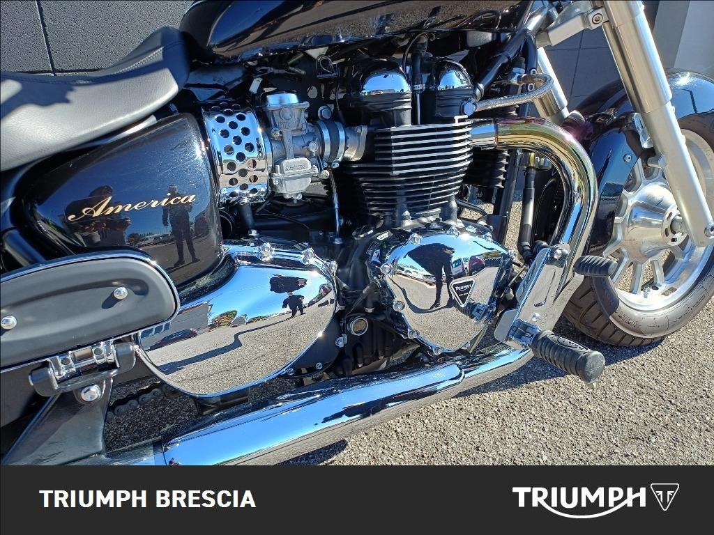 TRIUMPH America 865 