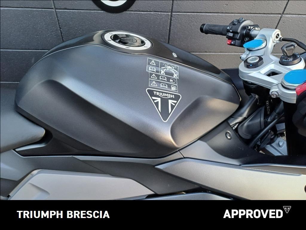 TRIUMPH Daytona 660 Abs