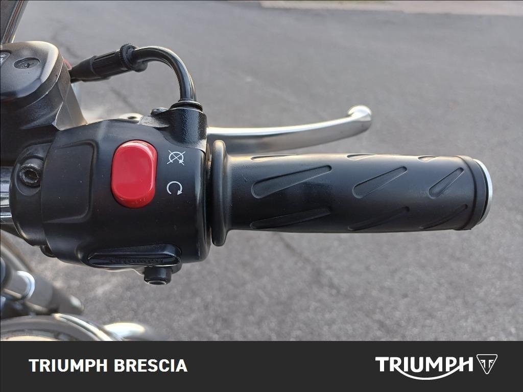TRIUMPH Speedmaster 865 