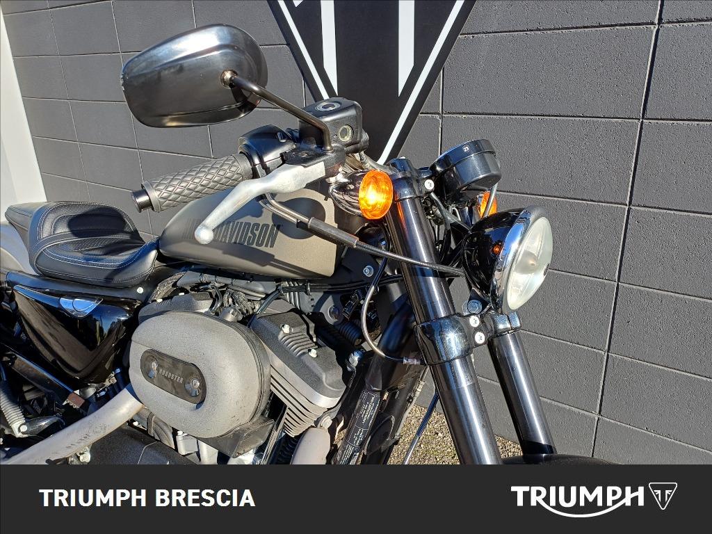 HARLEY DAVIDSON 1200 Roadster 