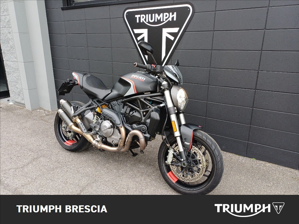 DUCATI Monster 821 Stealth