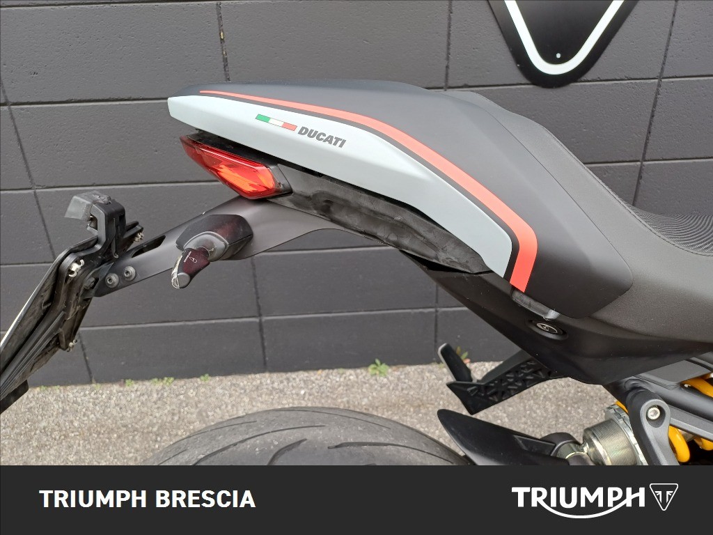 DUCATI Monster 821 Stealth
