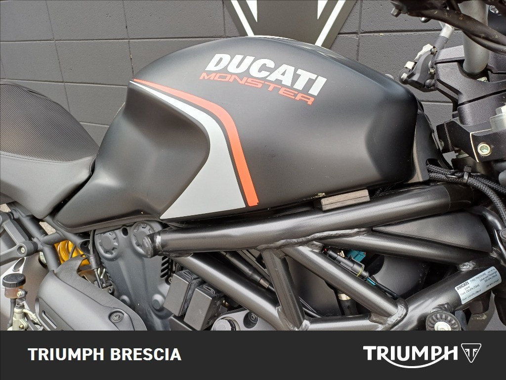 DUCATI Monster 821 Stealth