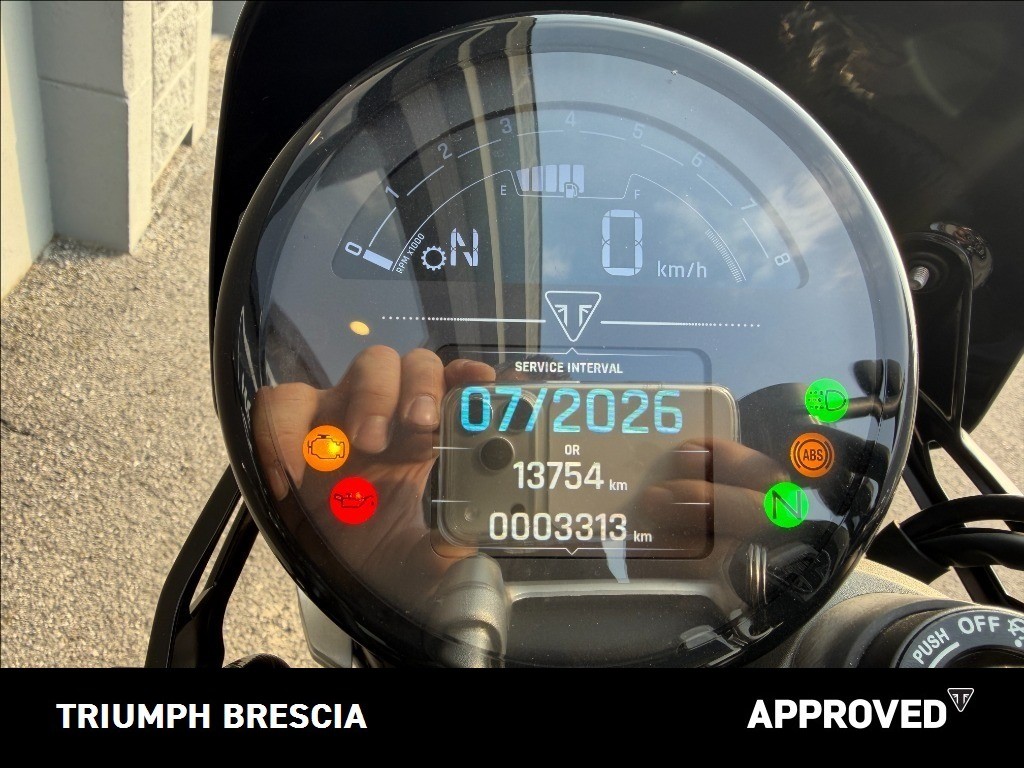 TRIUMPH Speed Twin 900 Phantom Black/Aurum Gold Abs