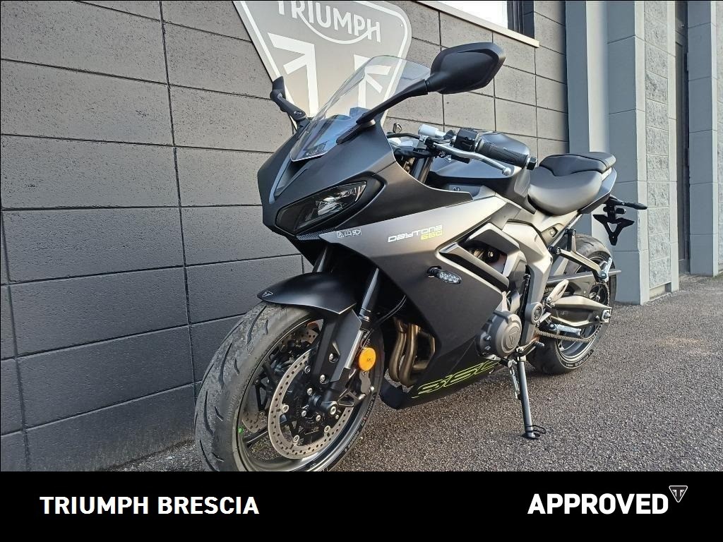 TRIUMPH Daytona 660 Abs