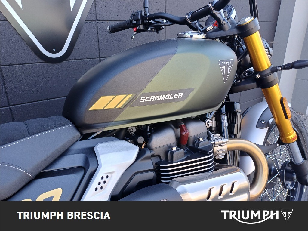 TRIUMPH Scrambler 900 Matt Khaki Green / Matt Phantom Black Abs