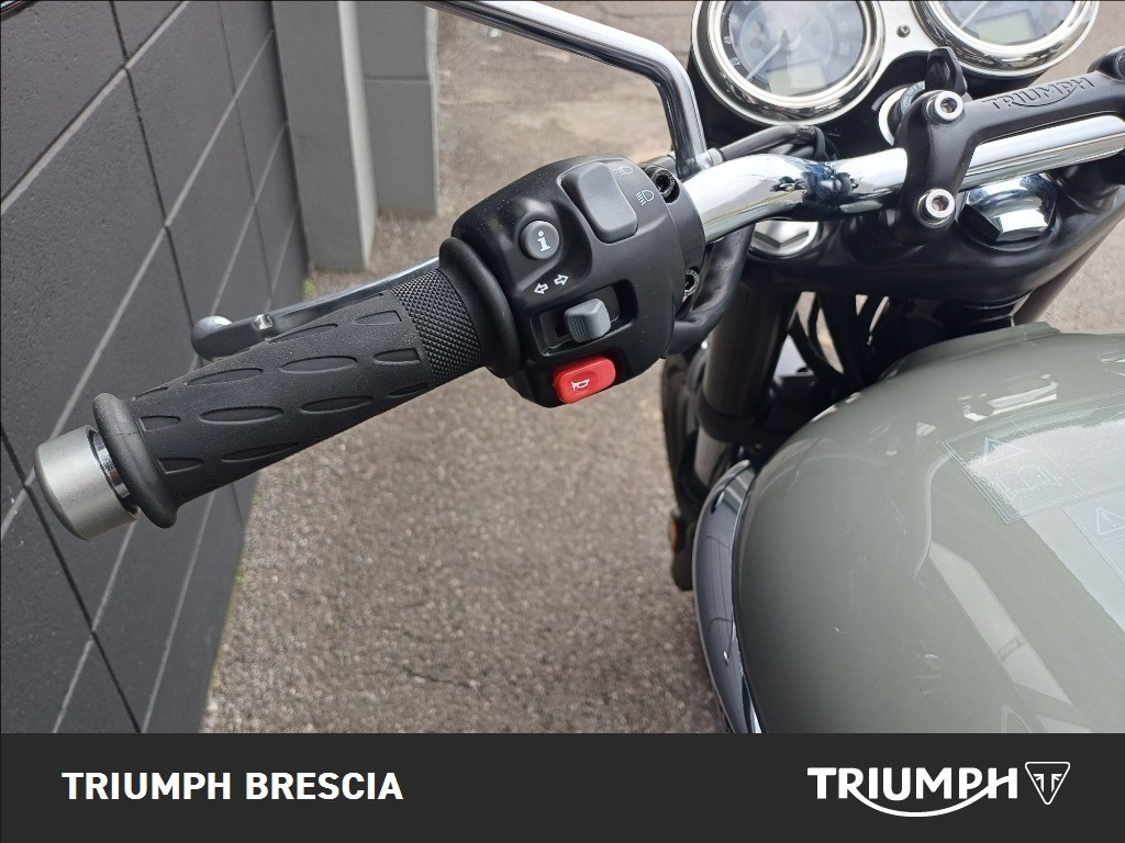 TRIUMPH Bonneville 900 T100 