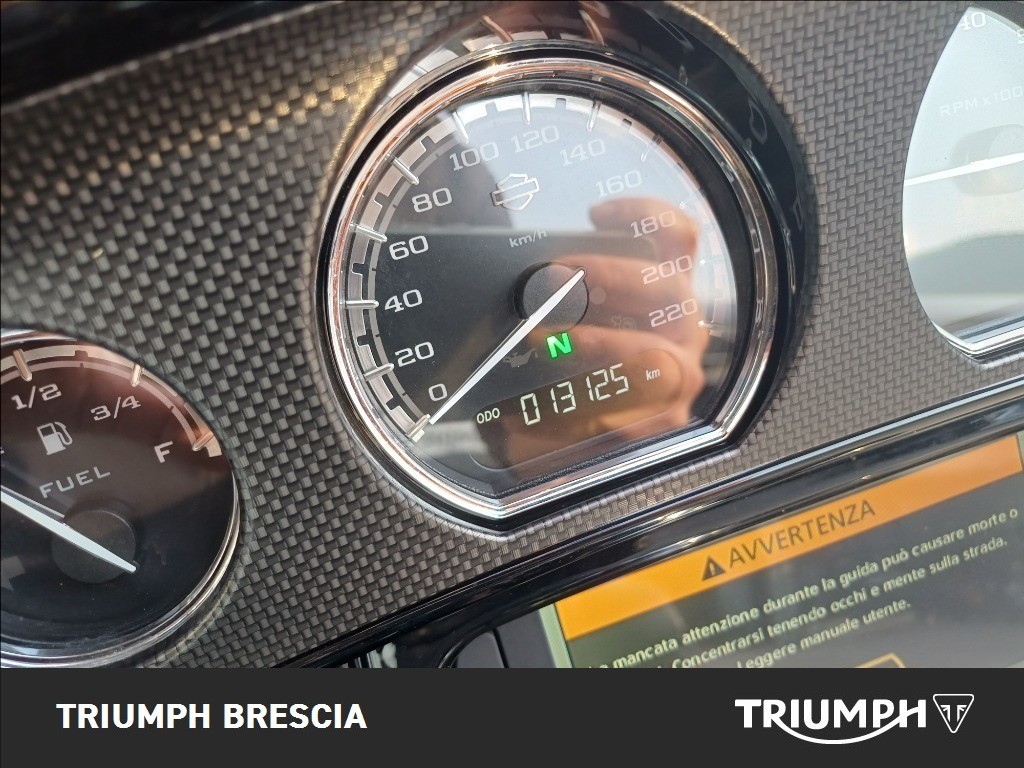 HARLEY-DAVIDSON CVO 1800 Ultra Limited 