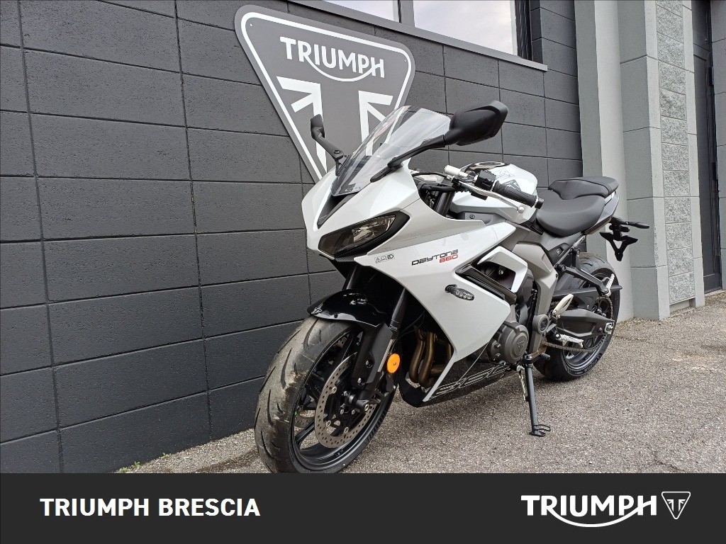 TRIUMPH Daytona 660 Abs