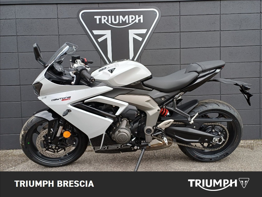 TRIUMPH Daytona 660 Abs