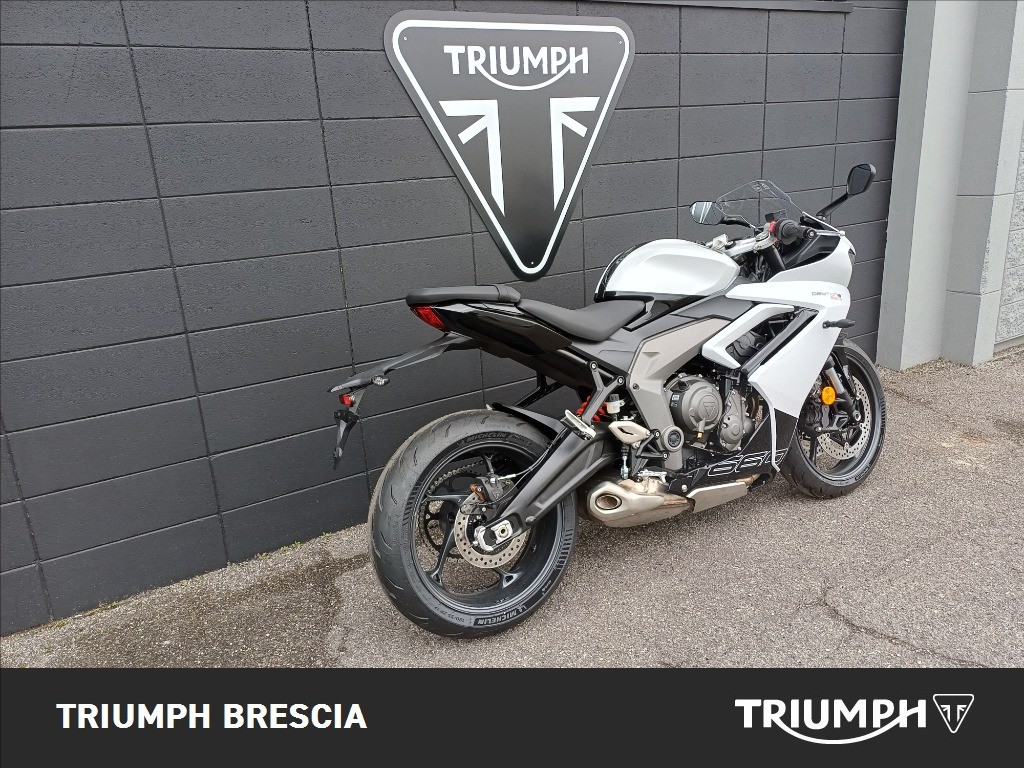 TRIUMPH Daytona 660 Abs