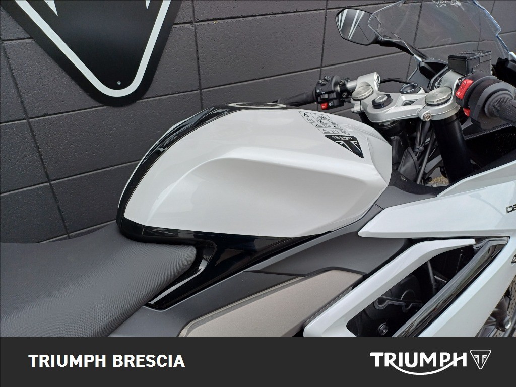 TRIUMPH Daytona 660 Abs