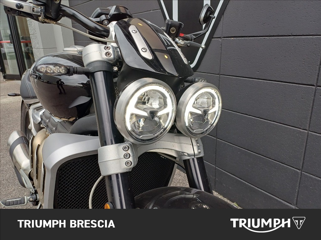 TRIUMPH Rocket III 2500 R Chrome Edition