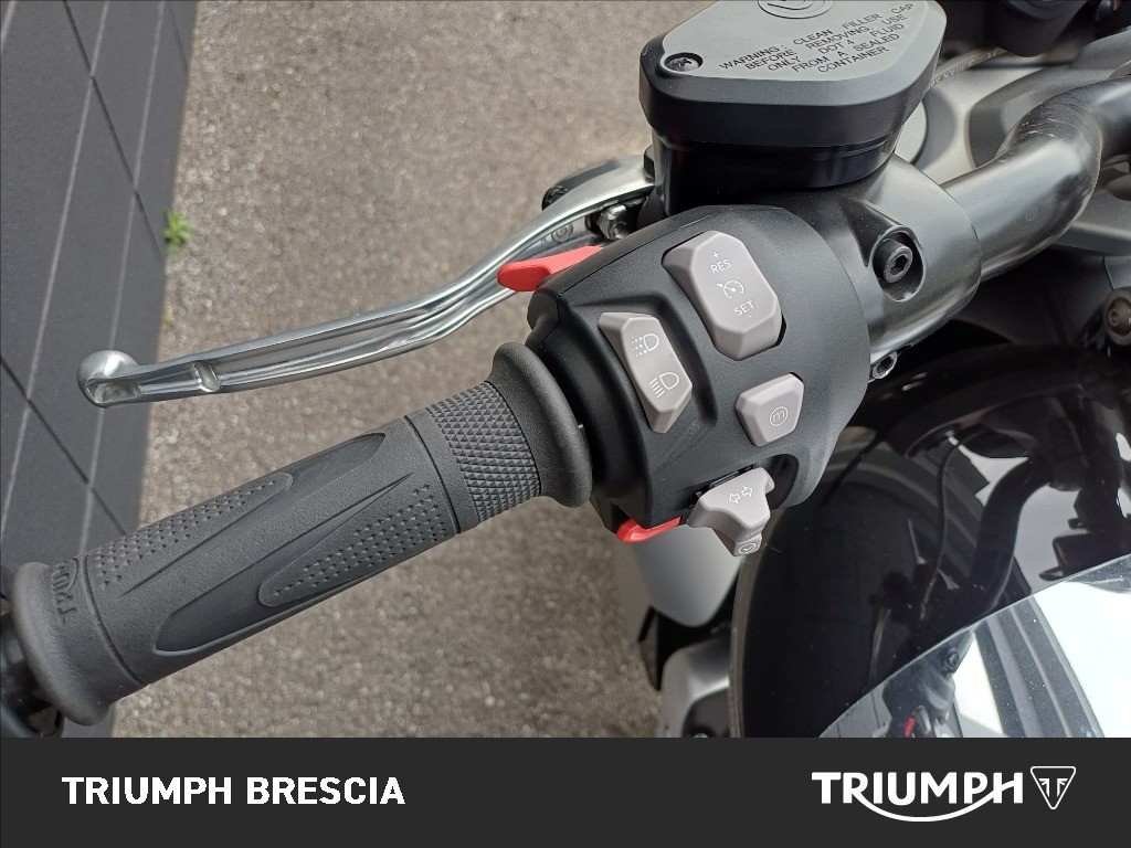 TRIUMPH Rocket III 2500 R Chrome Edition