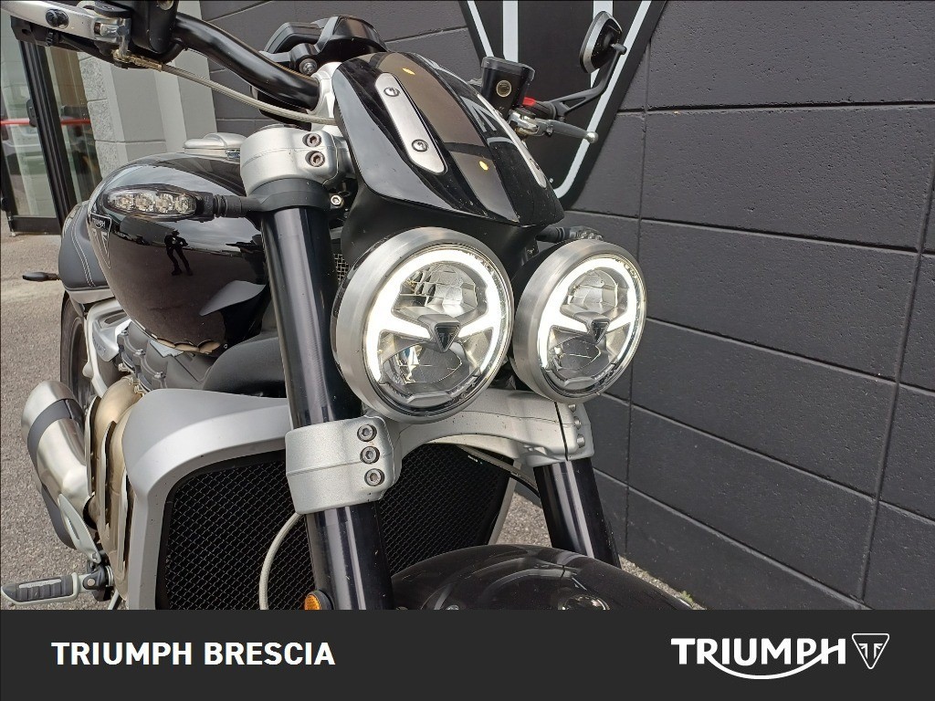 TRIUMPH Rocket III 2500 R Chrome Edition