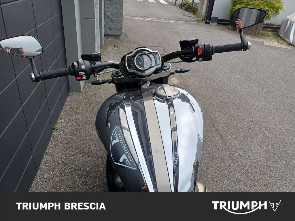 TRIUMPH Rocket III 2500 R Chrome Edition