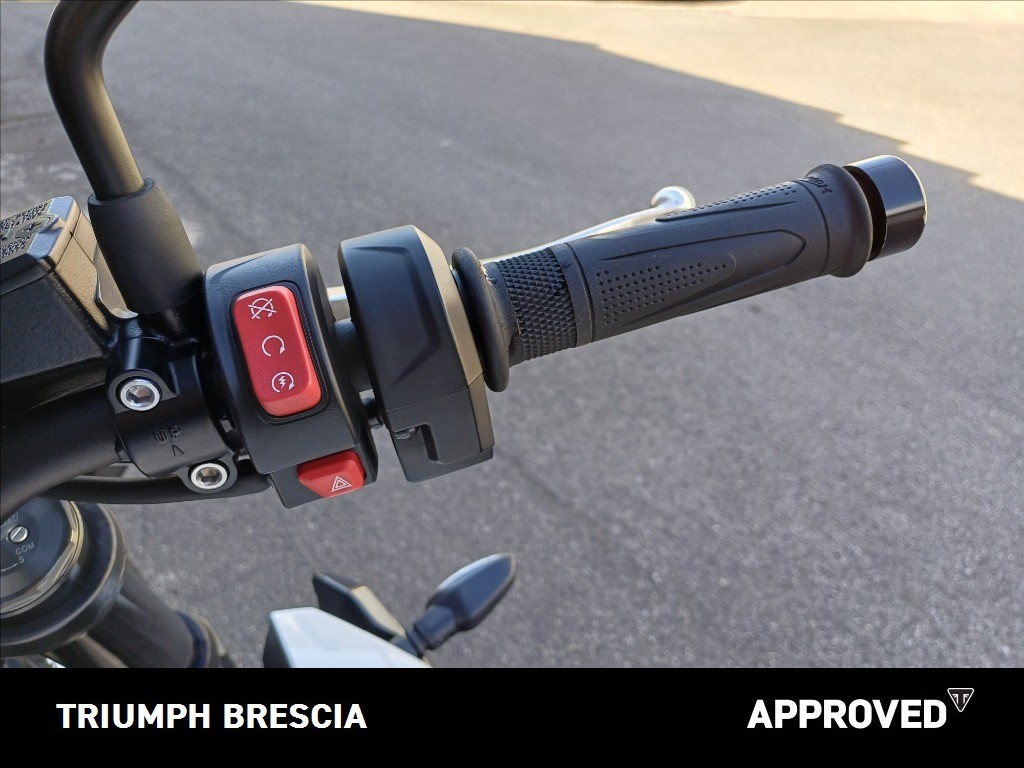 TRIUMPH Street Triple 765 R