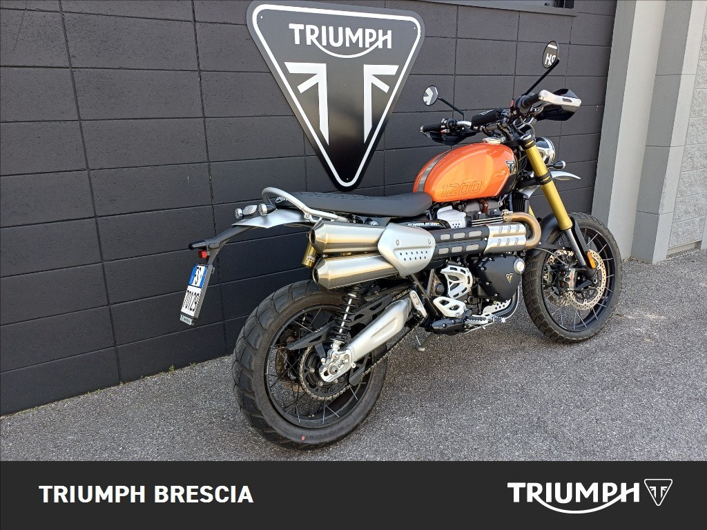 TRIUMPH Scrambler 1200 XE Baja Orange/Phantom Black Abs