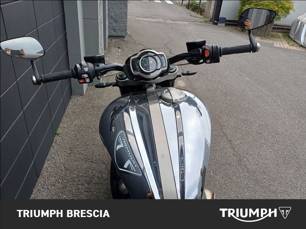 TRIUMPH Rocket III 2500 R Chrome Edition