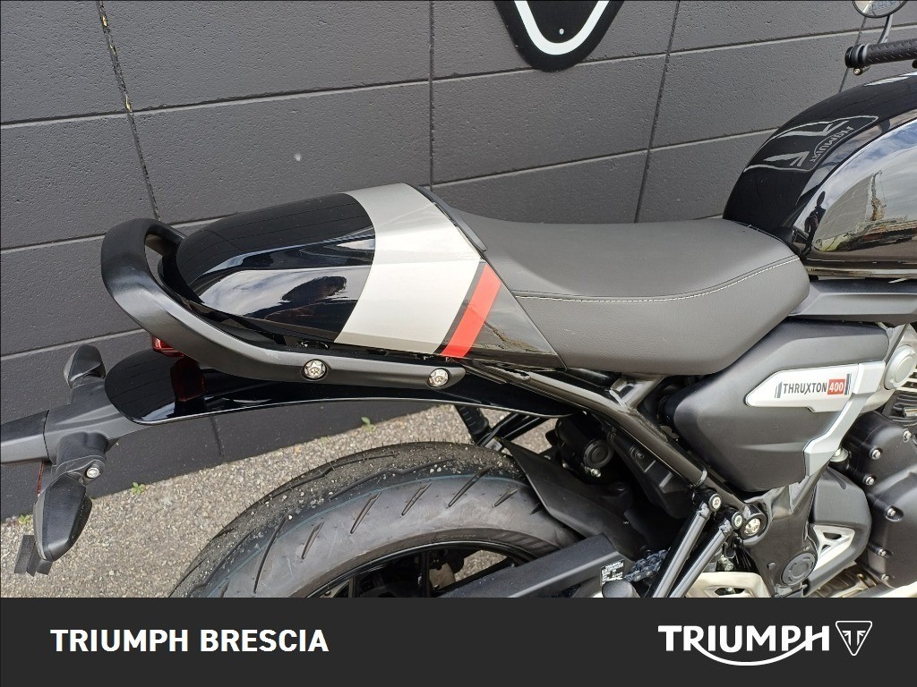 TRIUMPH Thruxton 400 Phantom Black / Aluminium Silver Abs
