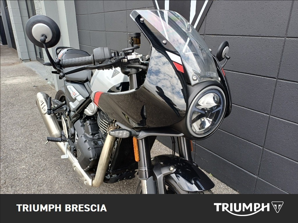 TRIUMPH Thruxton 400 Phantom Black / Aluminium Silver Abs