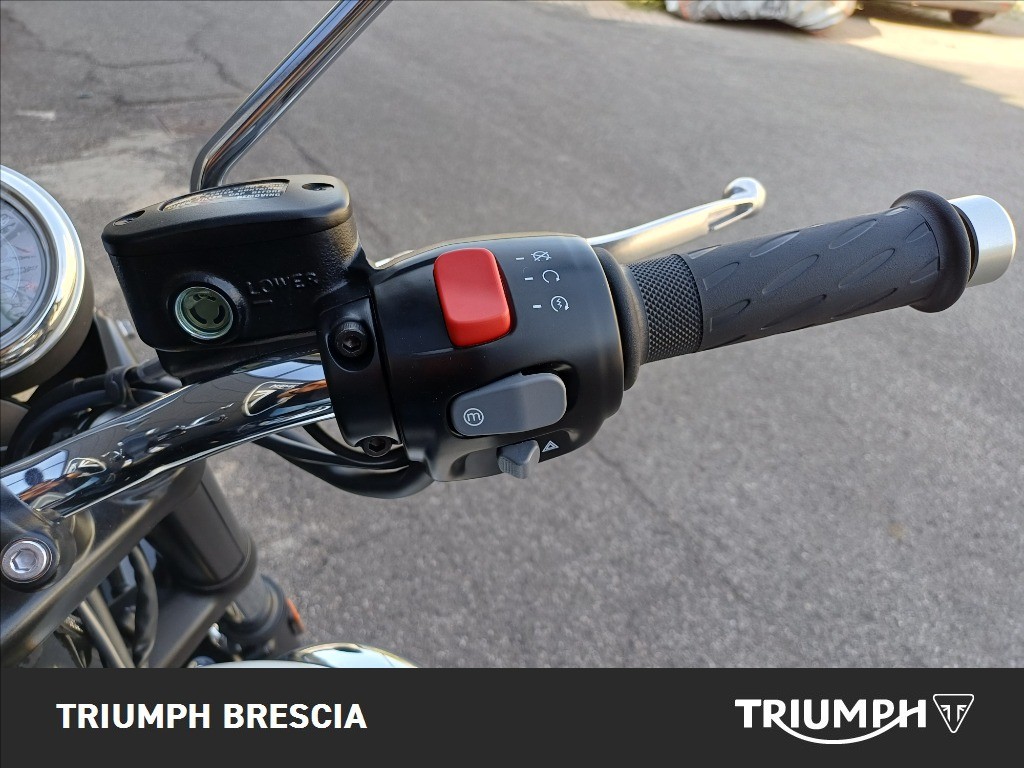 TRIUMPH Bonneville 900 T100 