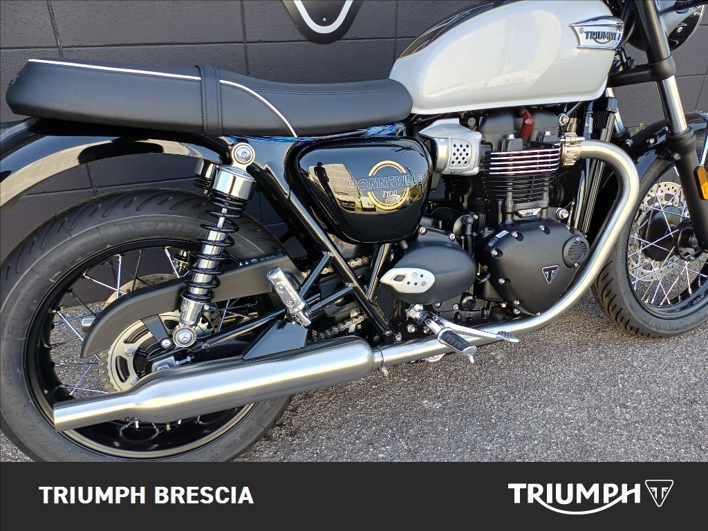 TRIUMPH Bonneville 900 T100 
