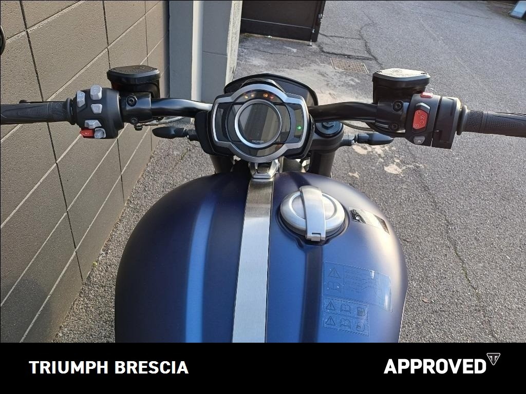 TRIUMPH Rocket III 2500 Storm R