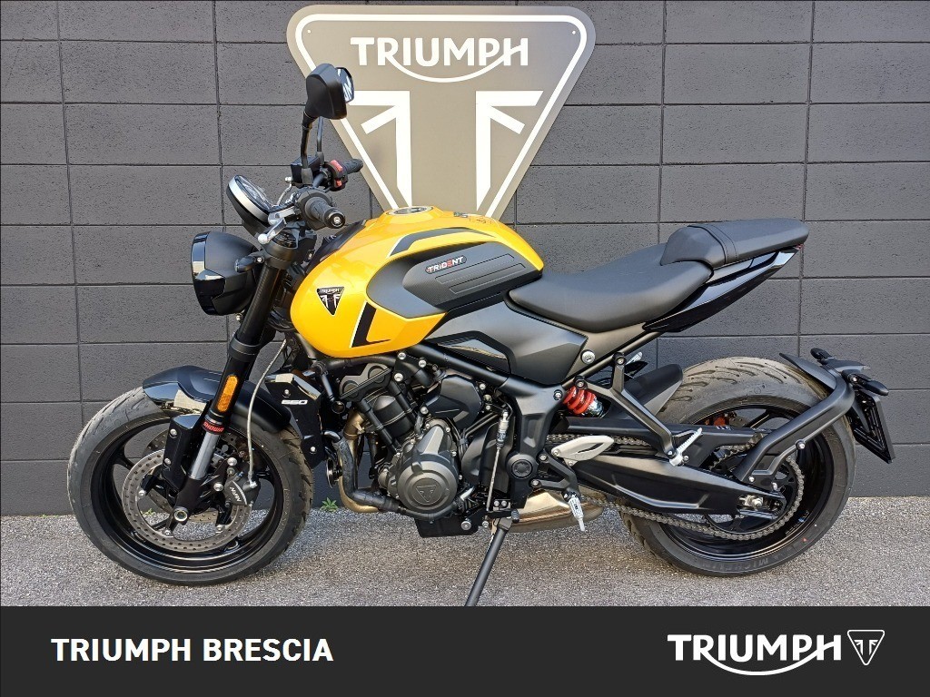 TRIUMPH Trident 660 Cosmic Yellow Abs