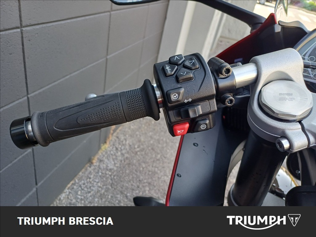 TRIUMPH Daytona 660 dep.A2 Abs