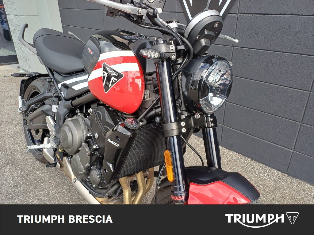 TRIUMPH Trident 660 Diablo Red / Sapphire Black Abs